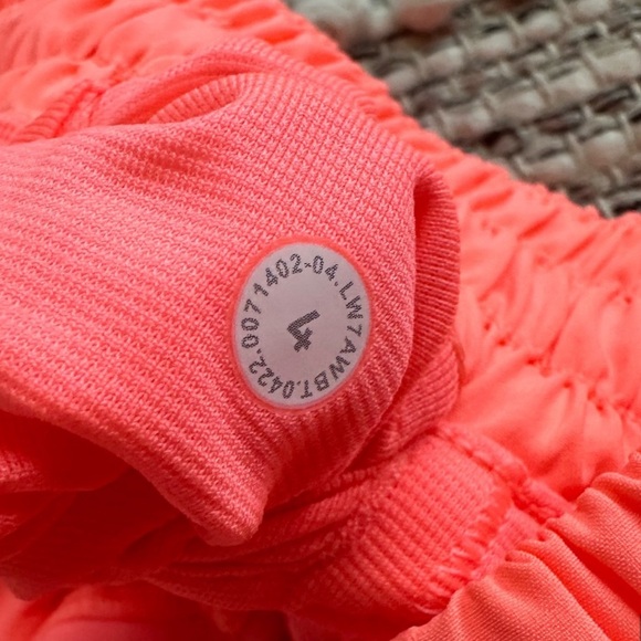 Lululemon Hotty Hot Shorts II Long 4" Size 4 in Sunset Color - Picture 9 of 11